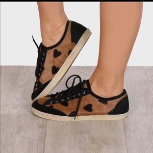 Authentic Burberry Heart print Hair sneakers sz9